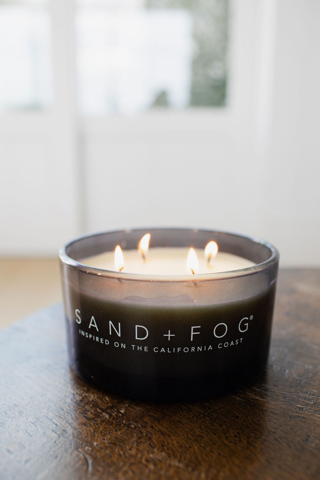 Hand-Poured Premium Cozy Fern & Moss 23 oz scented candle