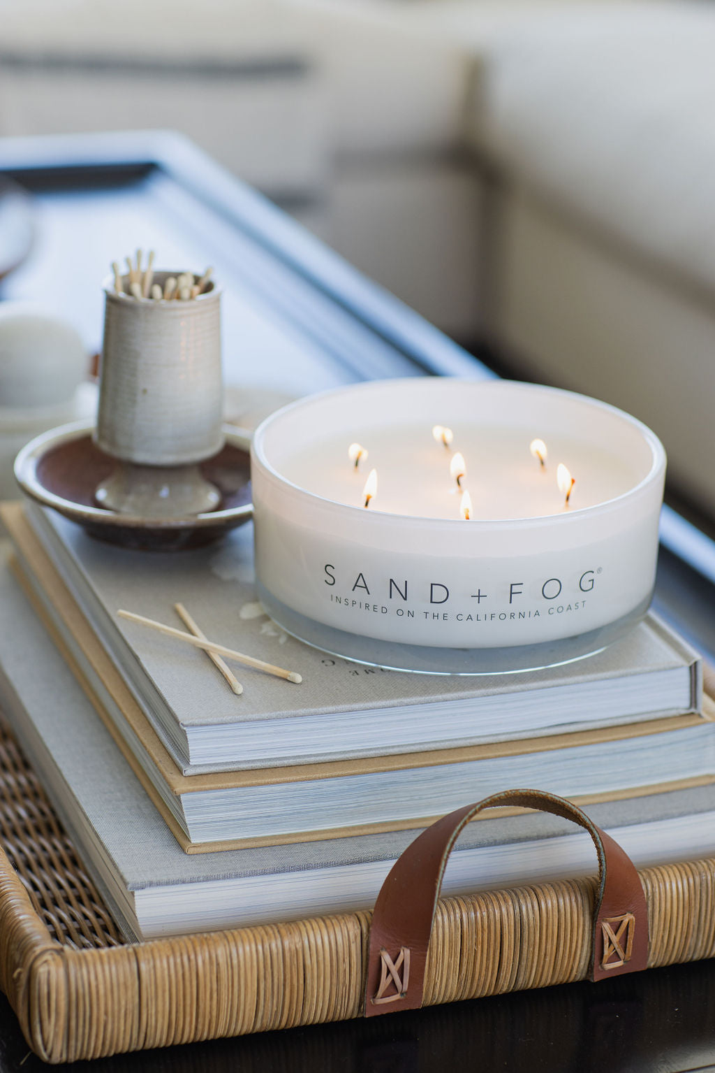 Hand-Poured Premium Cozy Ocean Mist 34 oz scented candle
