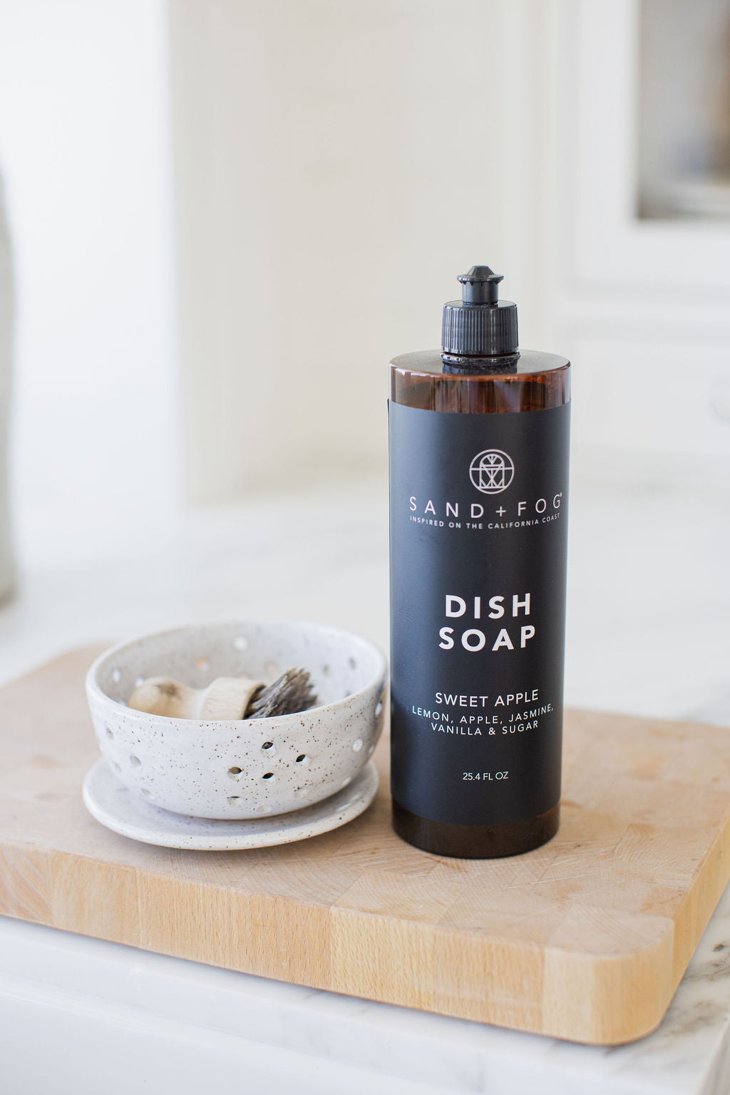 Plant-Based Effective Signature Sweet Apple 25.4 oz Dish Soap
