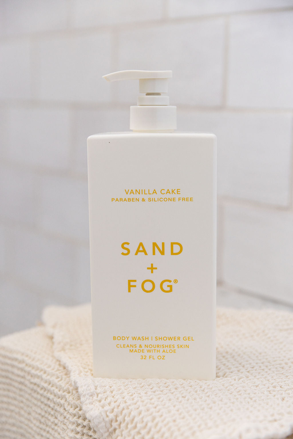 Daily Rejuvenating Nourishing Vanilla Cake 32 oz Body Wash