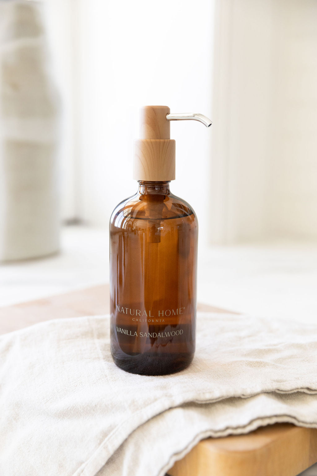 Moisturizing Refreshing Gentle Vanilla Sandalwood Natural Home 15.7 oz Liquid Hand Soap