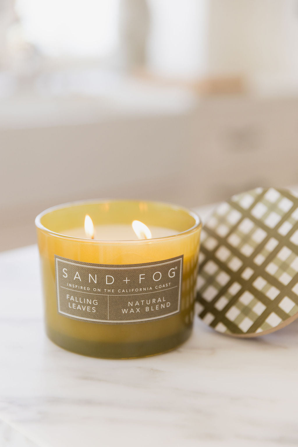 Hand-Poured Premium Cozy Falling Leaves 12 oz scented candle