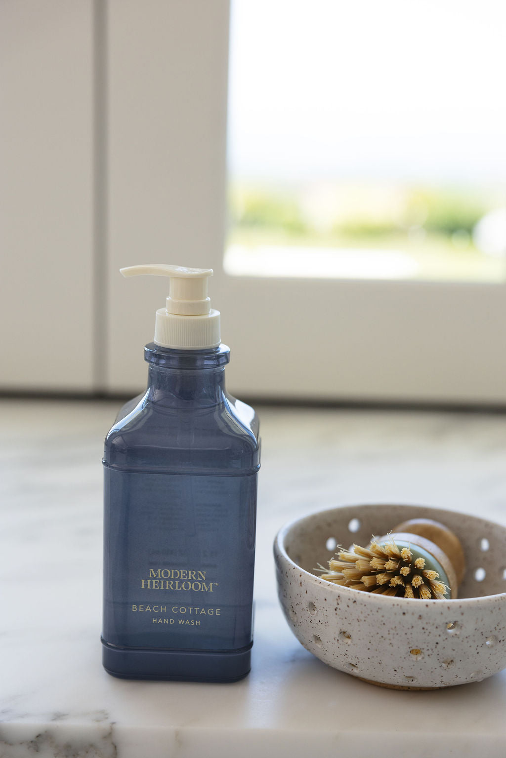 Moisturizing Refreshing Gentle Beach Cottage Modern Heirloom 15.2 oz Liquid Hand Soap