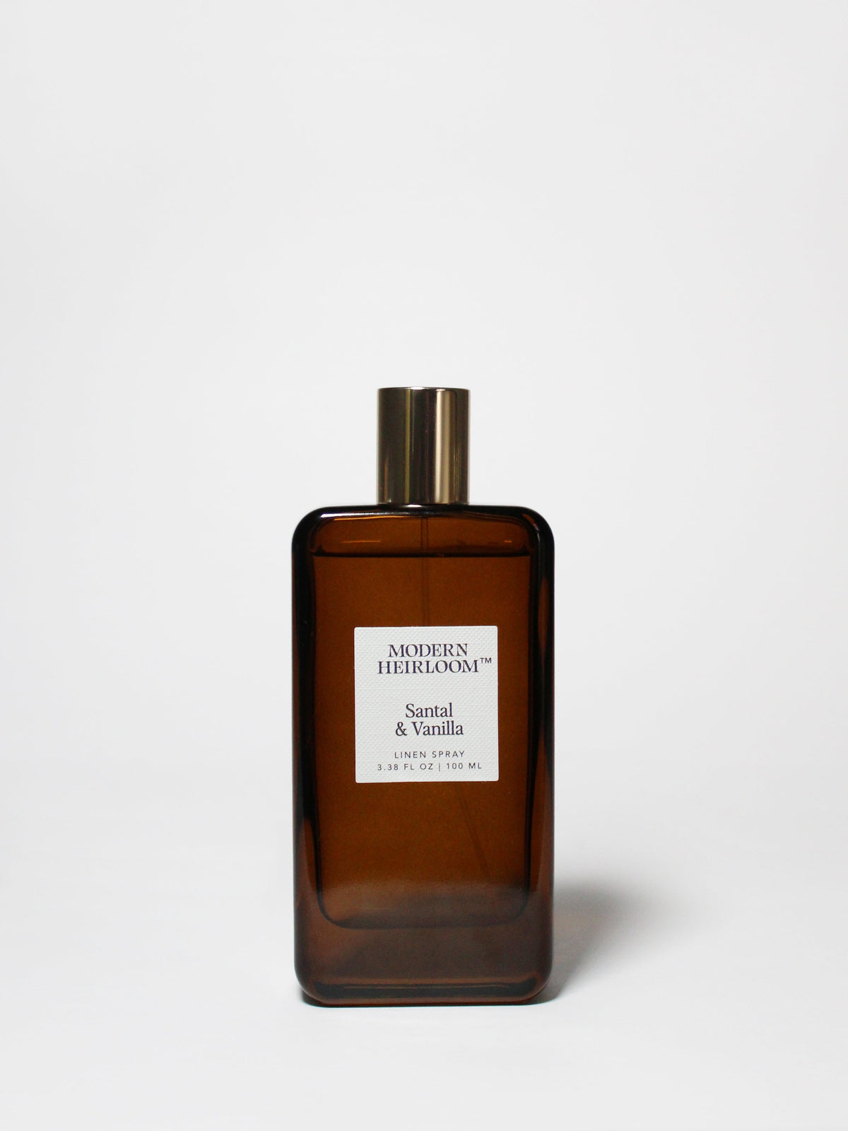 Fresh-Linen Crisp Signature Santal & Vanilla Modern Heirloom 100 ml Linen Spray
