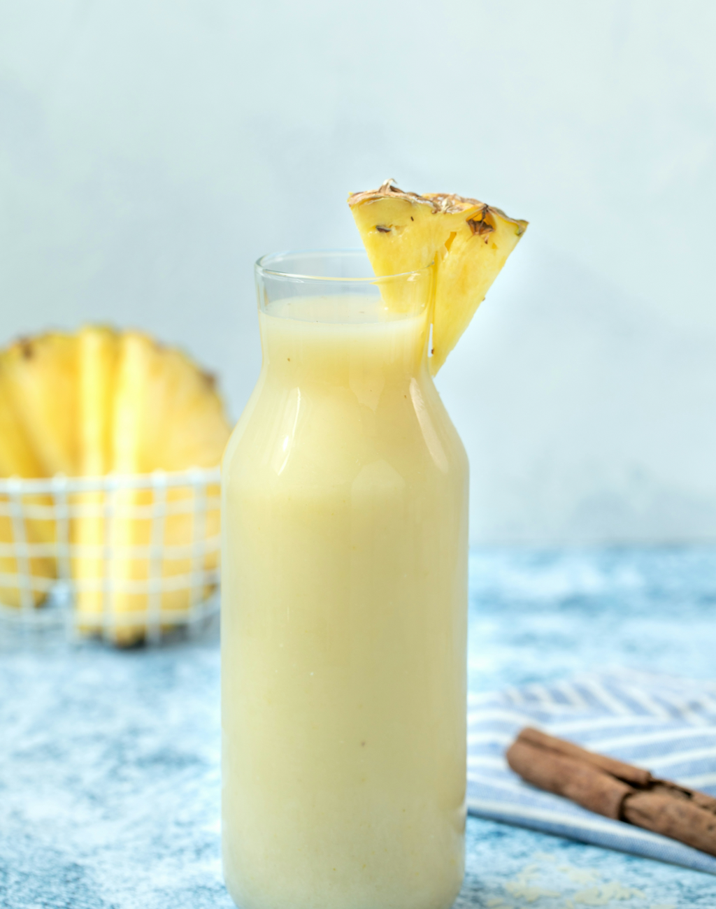 Hand-Poured Premium Cozy Pineapple Vanilla 12 oz scented candle